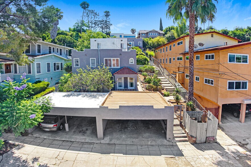 832 Hyperion Ave, Los Angeles, CA à vendre - Photo du bâtiment - Image 3 de 17