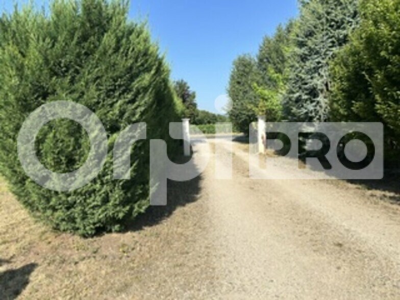 Office in Belleville for sale - Building Photo - Image 1 of 12