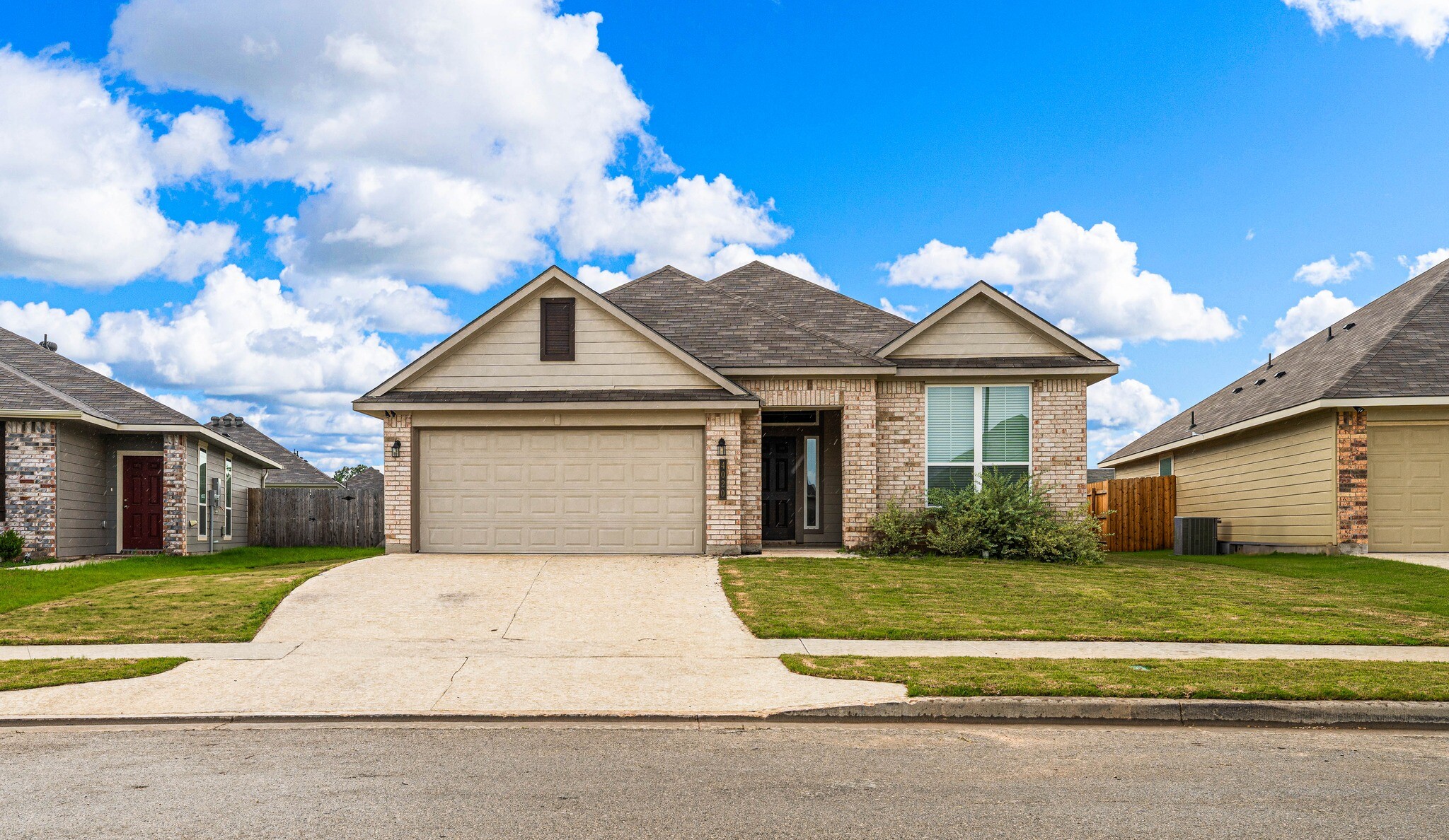 4020 Centerfire, Waco, TX for sale Primary Photo- Image 1 of 42
