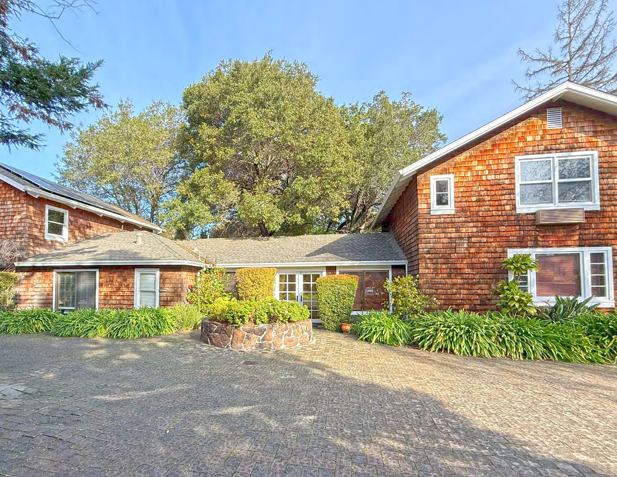 1025 5th St, Novato, CA à vendre Photo principale- Image 1 de 28