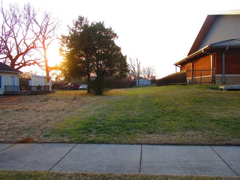 822-824 Franklin Blvd, Greensboro, NC for sale - Primary Photo - Image 1 of 2