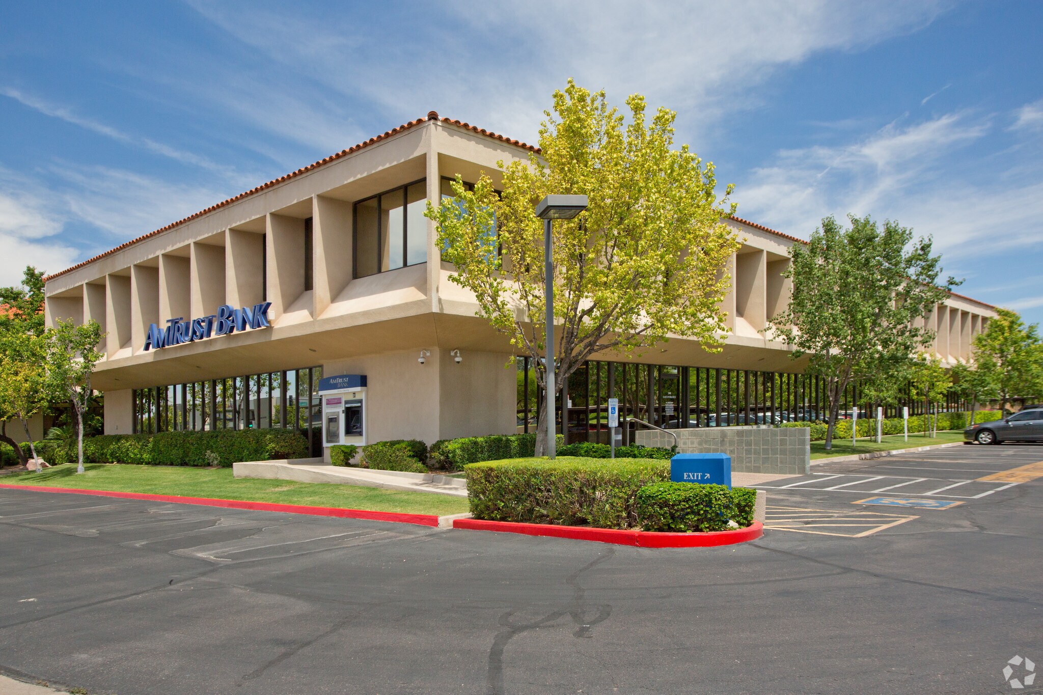 2200 E Camelback Rd, Phoenix, AZ for lease Primary Photo- Image 1 of 8