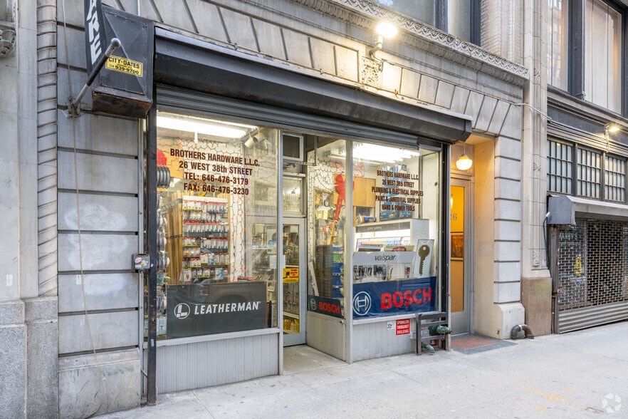 26 W 38th St, New York, NY for sale - Building Photo - Image 1 of 2