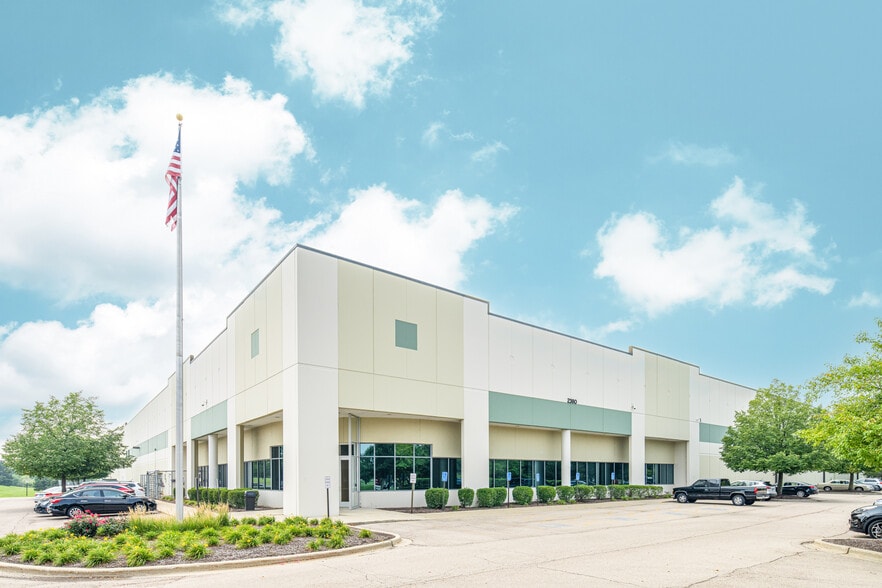 2380 Sullivan Rd, Aurora, IL for lease - Building Photo - Image 3 of 13