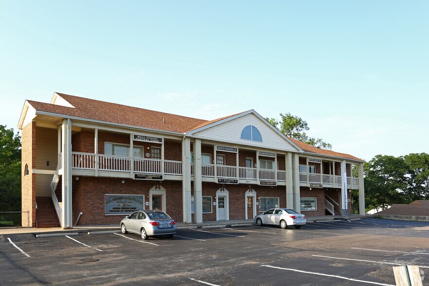 14615 Manchester Rd, Manchester, MO à louer - Photo du bâtiment - Image 2 de 6