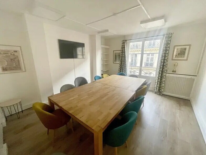 122 Rue De Provence, Paris à louer - Photo du bâtiment - Image 2 de 10