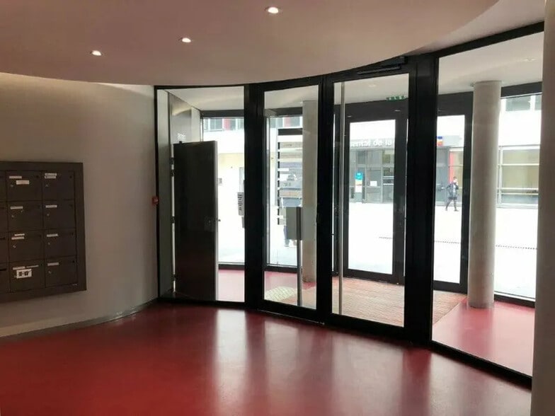 1 Boulevard De Champagne Tour Elithis, Dijon for lease - Lobby - Image 3 of 7