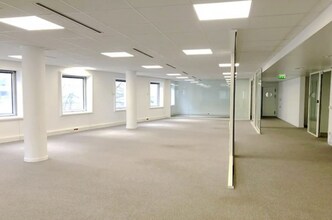 4 Place Des Vosges, Courbevoie for lease Interior Photo- Image 2 of 5