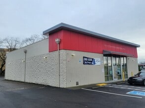 3735 S Pine St, Tacoma, WA à louer Photo du bâtiment- Image 2 de 6