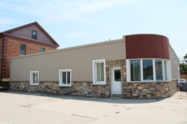 202 Central Ave E, Clarion, IA for lease Interior Photo- Image 1 of 13