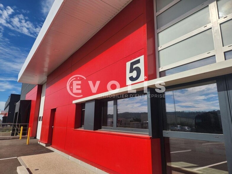 Industrial in Heyrieux for lease - Building Photo - Image 3 of 27