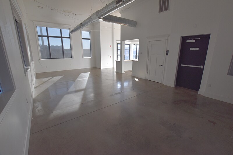 1795 Reggie White Blvd, Chattanooga, TN for lease - Interior Photo - Image 2 of 12