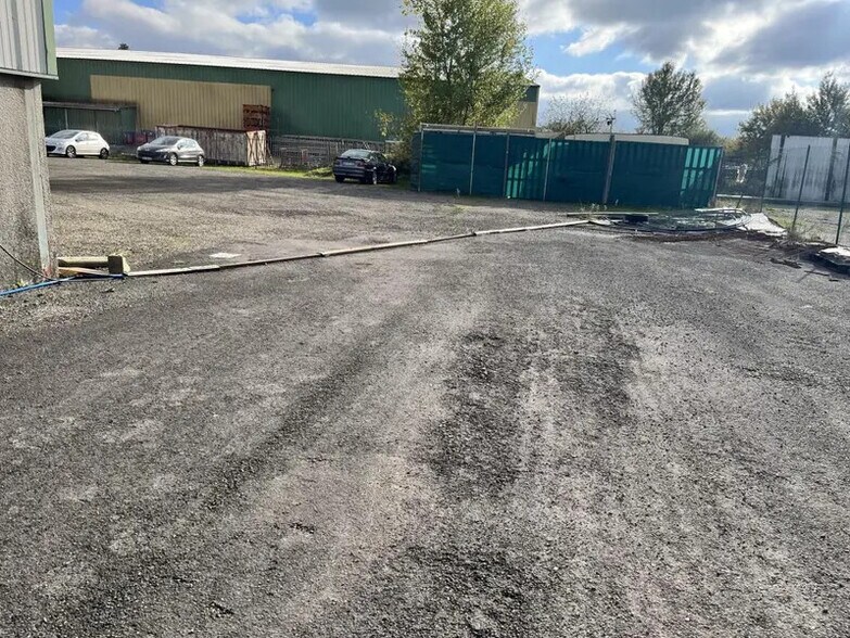 Flex in Hagetmau for lease - Building Photo - Image 2 of 7