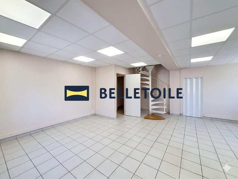 Bureau dans Saint-Maur-des-Fossés à louer - Photo intérieure - Image 2 de 16