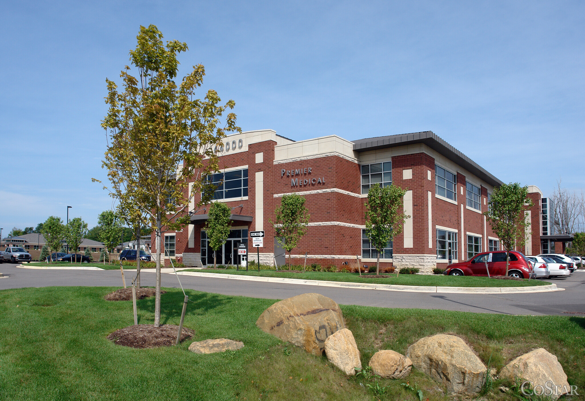 44000 W 12 Mile Rd, Novi, MI for lease Building Photo- Image 1 of 4