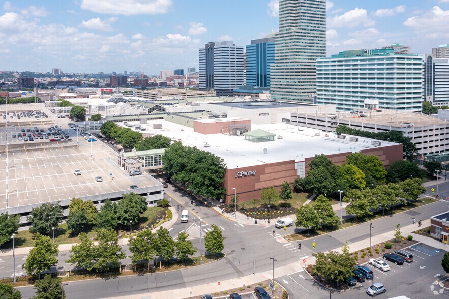 10 Mall Dr W, Jersey City, NJ à louer - Photo du bâtiment - Image 2 de 6