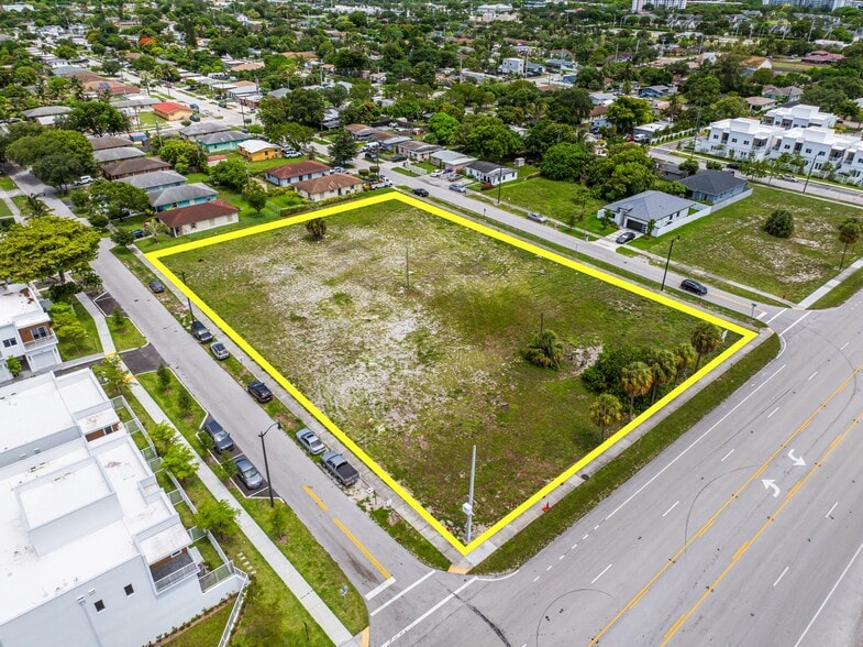3058 NW 4th Ct, Pompano Beach, FL for sale - Building Photo - Image 2 of 13