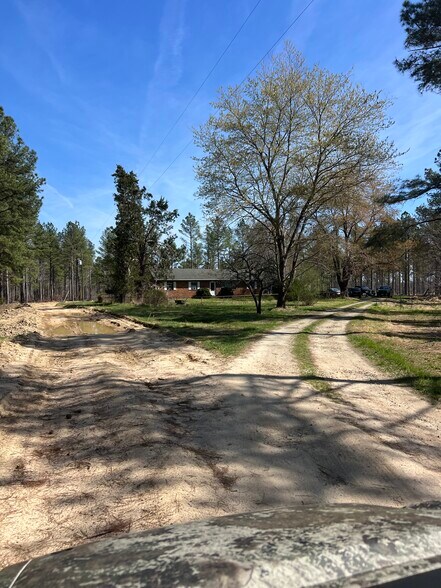 2028 Cook Rd, Powhatan, VA à vendre - Photo du bâtiment - Image 3 de 6