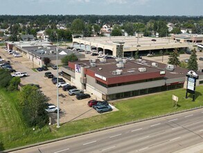 957 Fir St, Sherwood Park, AB à louer Photo intérieure- Image 2 de 5