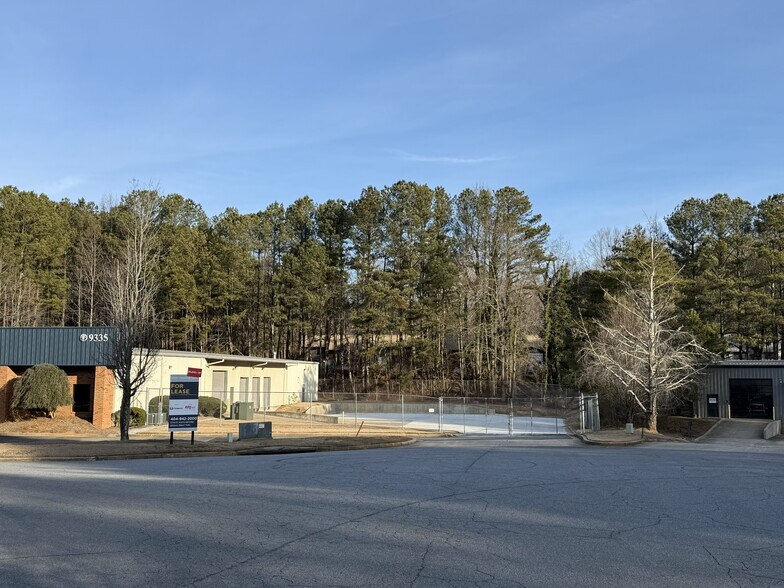 9335 Industrial Trace, Alpharetta, GA à louer - Photo du bâtiment - Image 2 de 18