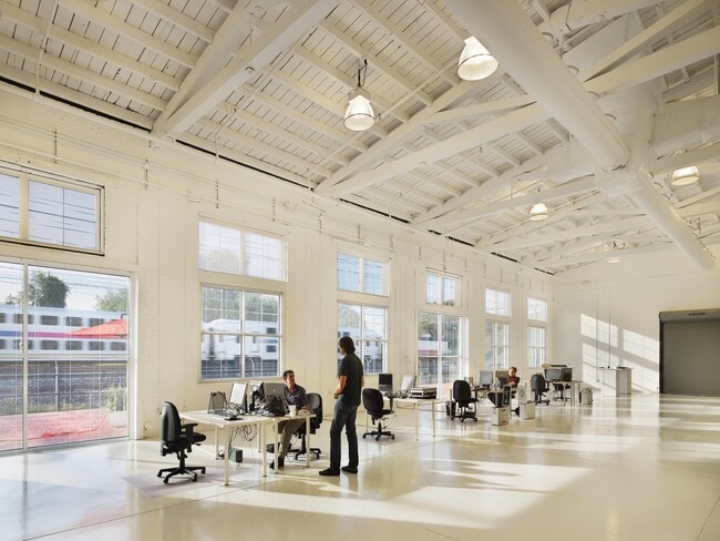 Plus de détails pour 1800 E State St, Hamilton, NJ - Bureau à louer