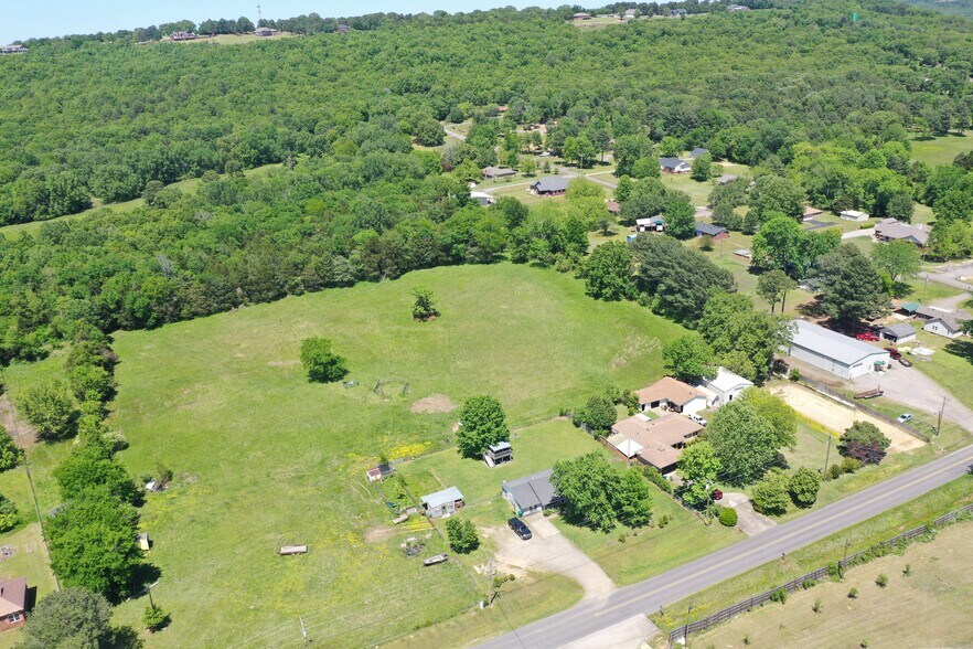 206 Bradley Cove Rd, Russellville, AR for sale - Primary Photo - Image 1 of 17