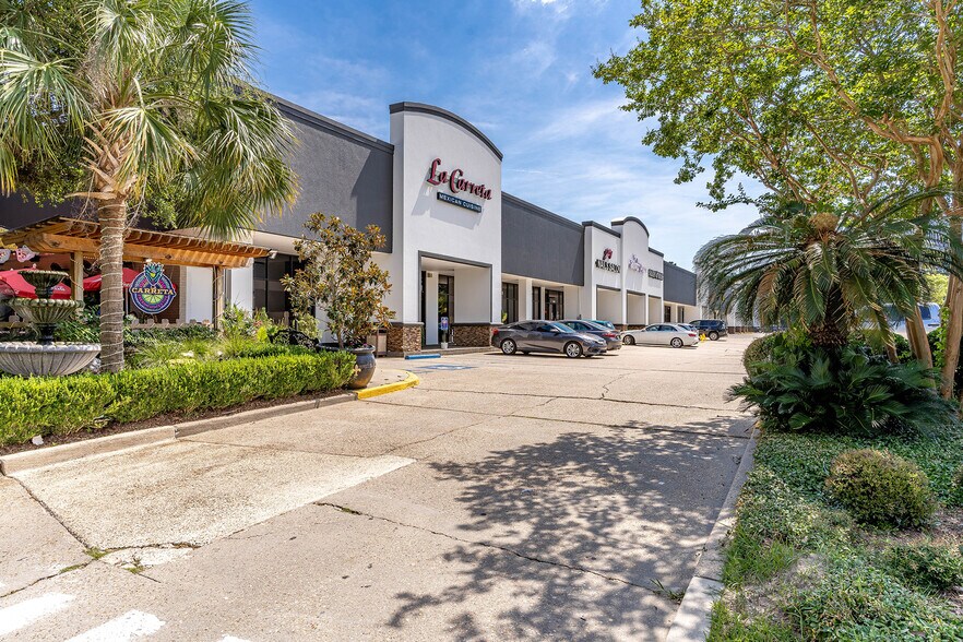 1200 W Causeway Approach, Mandeville, LA à louer - Photo du bâtiment - Image 1 de 7