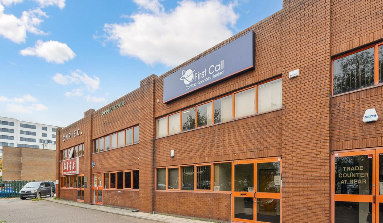 55-57 Park Royal Rd, Londres à louer Photo du bâtiment- Image 1 de 7