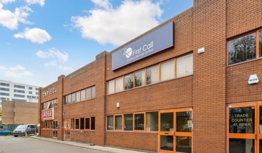 55-57 Park Royal Rd, Londres à louer Photo du bâtiment- Image 1 de 7