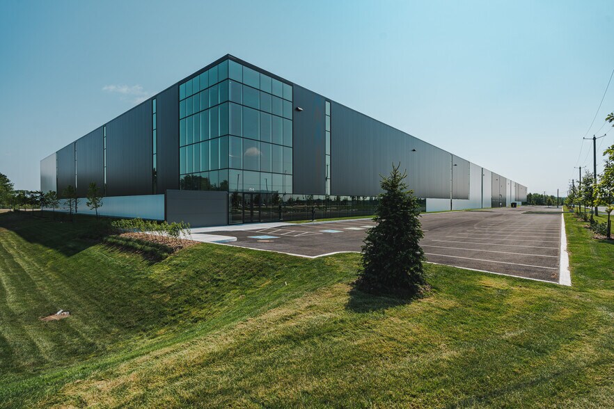 25 Rue Léon-Malouin, Coteau-du-lac, QC à louer - Photo du bâtiment - Image 2 de 9