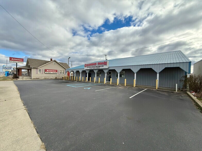 612 E Tipton St, Seymour, IN à vendre - Photo du bâtiment - Image 1 de 12