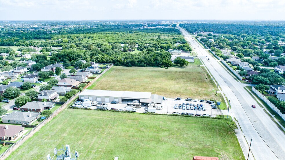 303 Crabb River Rd, Richmond, TX à vendre - Photo du bâtiment - Image 3 de 4