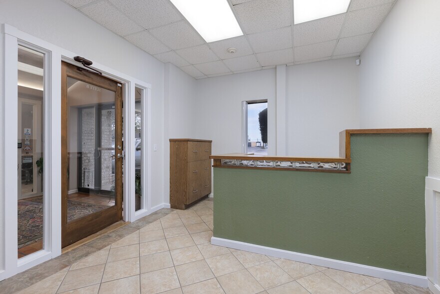 12150 Valliant St, San Antonio, TX à louer - Photo du bâtiment - Image 3 de 11