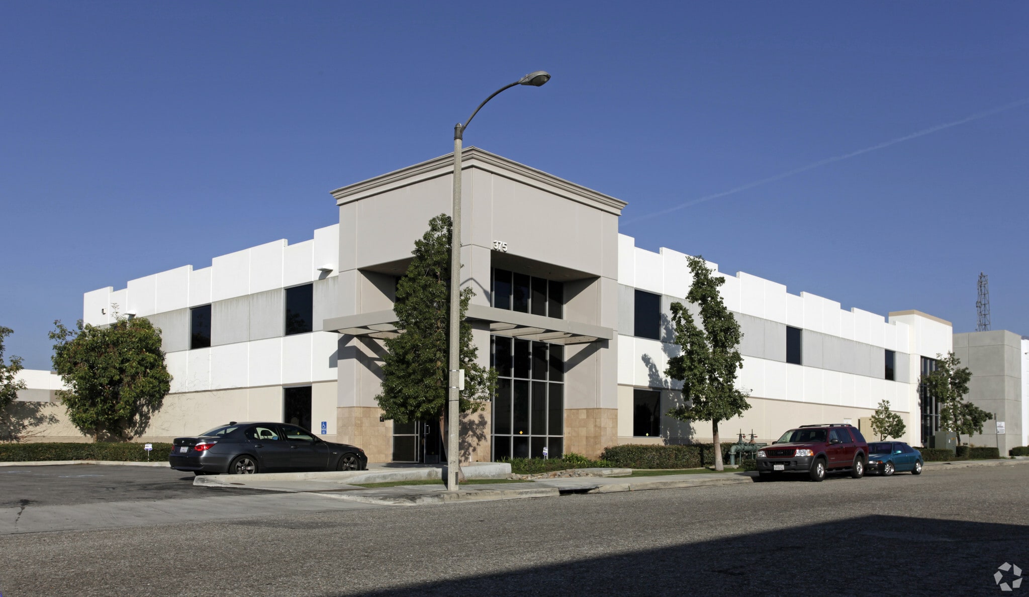375 N Sequoia Ave, Ontario, CA for lease Primary Photo- Image 1 of 4