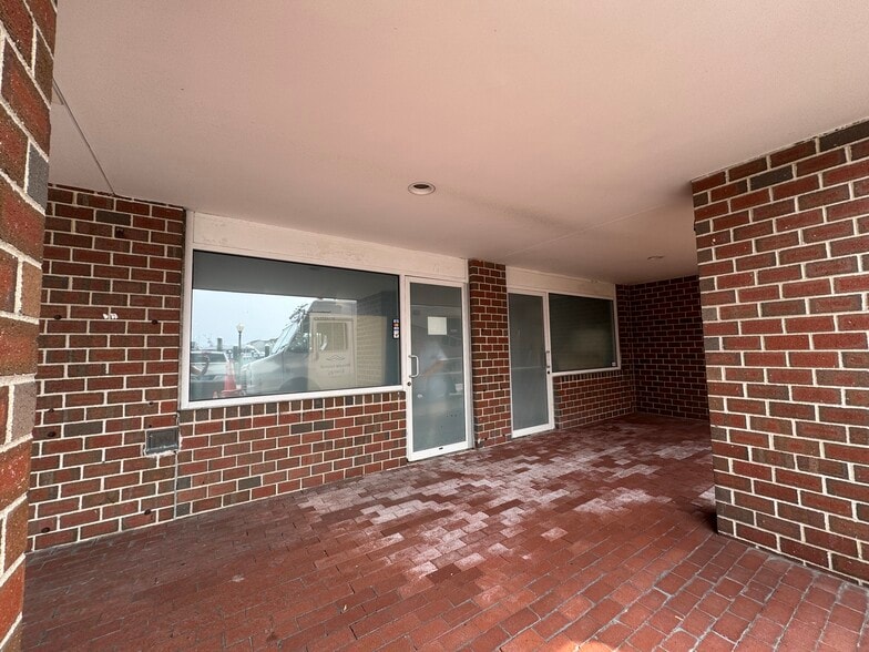 75 Long Wharf Mall, Newport, RI for lease - Building Photo - Image 2 of 4