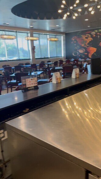 47810 Warm Springs Blvd, Fremont, CA à louer - Vidéo sur l’inscription commerciale - Image 2 de 5