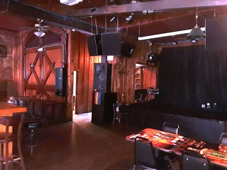 308 S Hamilton St, Saginaw, MI à vendre - Photo du bâtiment - Image 3 de 4