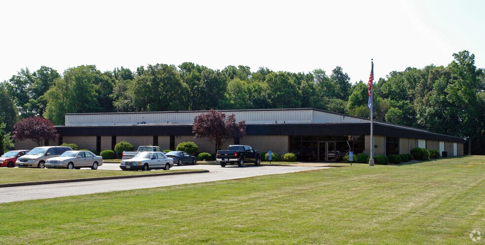 11844 Jefferson Ave, Newport News, VA à louer - Photo du bâtiment - Image 1 de 3