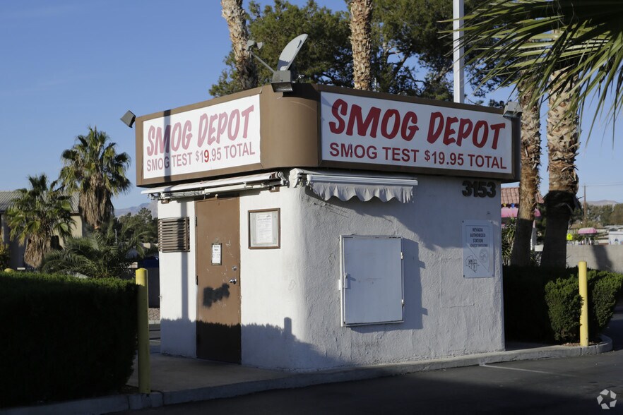 3153 N Rancho Dr, Las Vegas, NV à vendre - Photo du bâtiment - Image 2 de 5