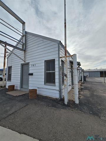 705 N 1st St, Artesia, NM à louer - Photo du bâtiment - Image 2 de 12