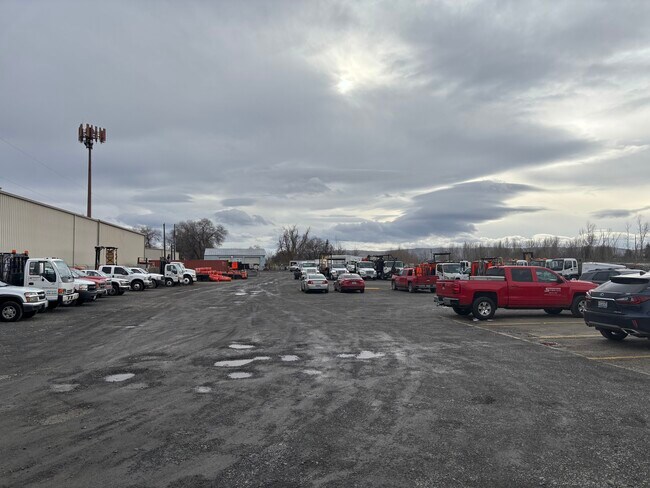 Plus de détails pour 2200 Industry Ln, Yakima, WA - Industriel à vendre