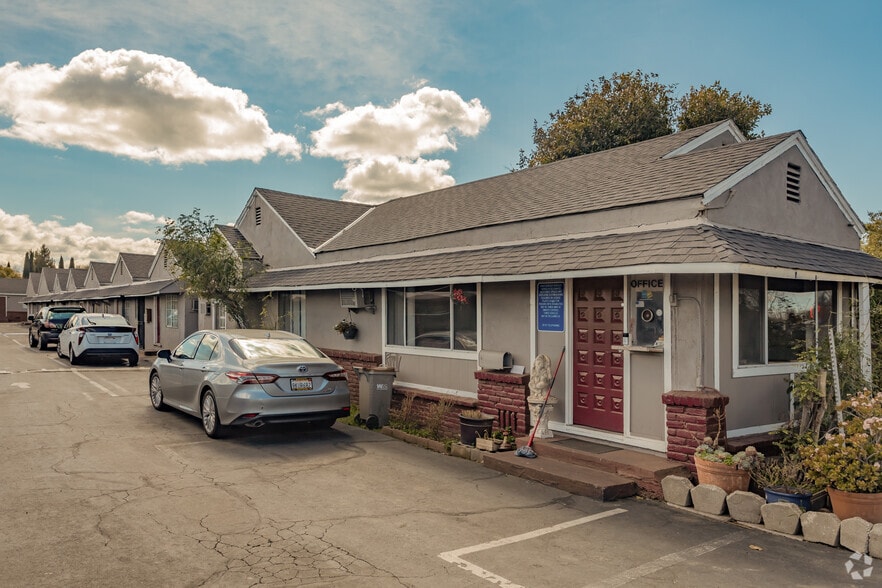 1501 W Capitol Ave, West Sacramento, CA à vendre - Photo du bâtiment - Image 3 de 10