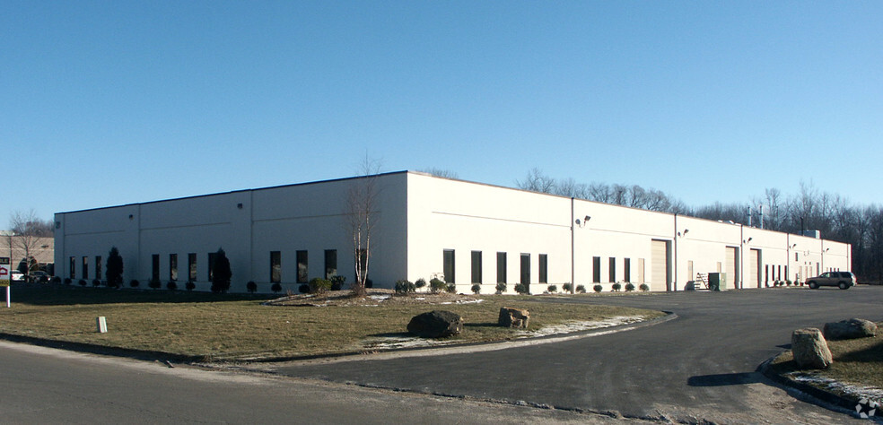 21 Business Park Dr, Branford, CT for lease - Building Photo - Image 2 of 41