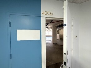 210 E Olympic Blvd, Los Angeles, CA à louer Photo intérieure- Image 1 de 10