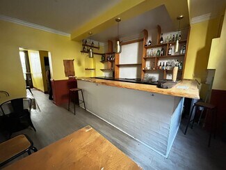 Plus de détails pour 60 Rue Des Moines, Paris - Commerce de détail à louer