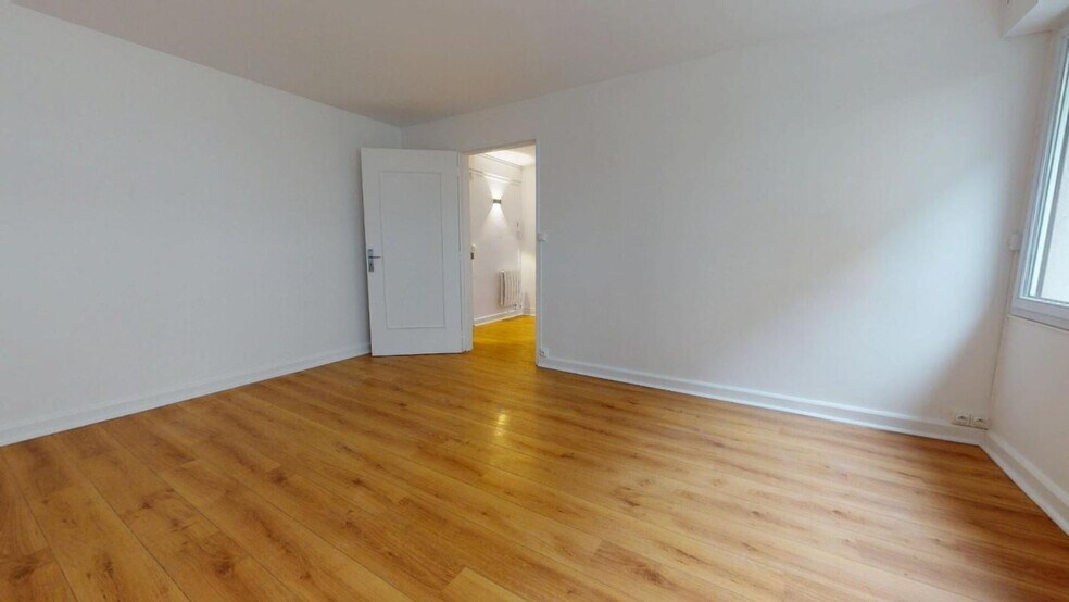 Bureau dans Paris à vendre - Photo du bâtiment - Image 2 de 6