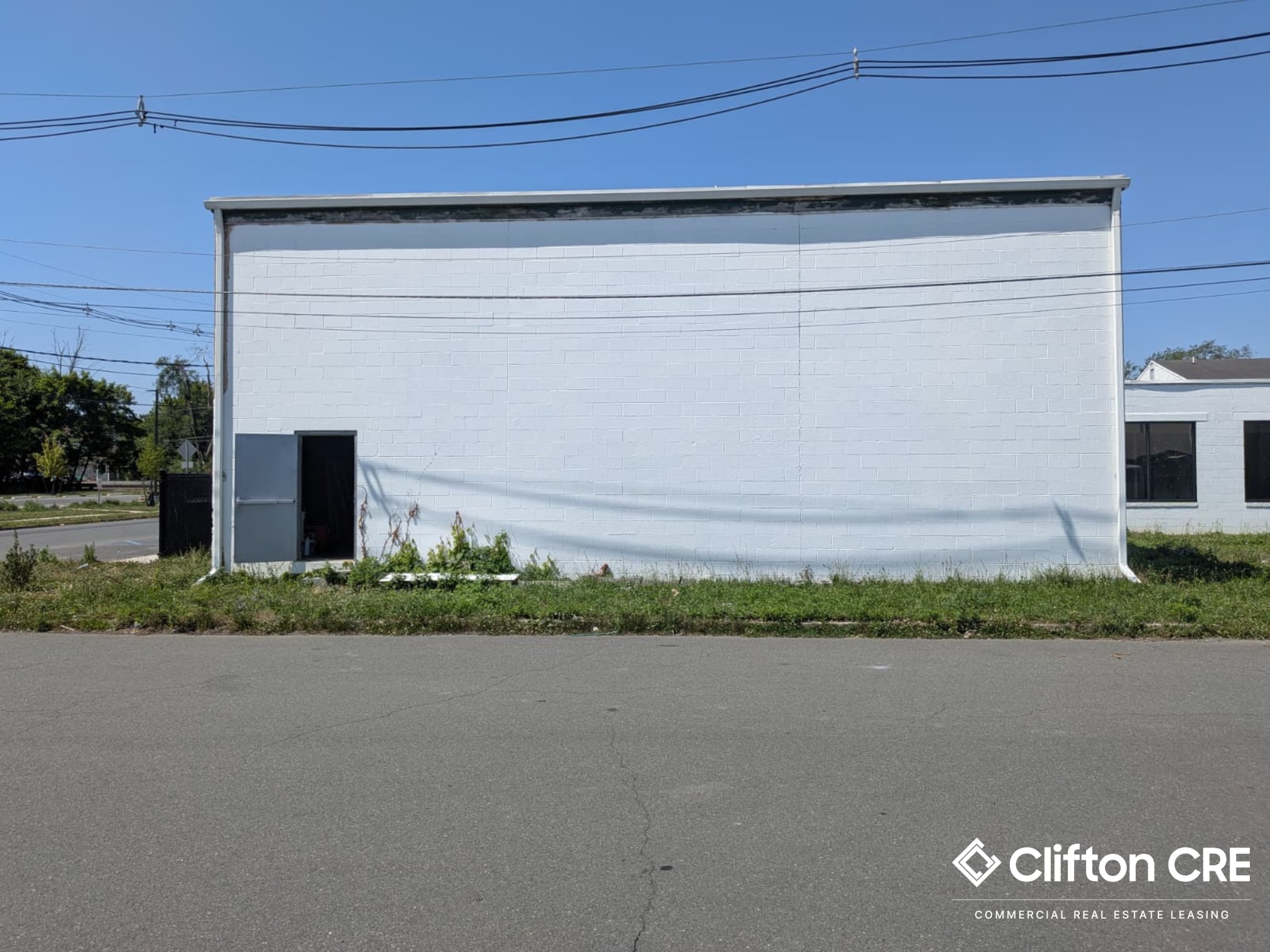 2175 Spruce St, Ewing, NJ for lease Interior Photo- Image 1 of 4