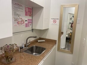 9730-9732 Wilshire Blvd, Beverly Hills, CA for lease Interior Photo- Image 2 of 4