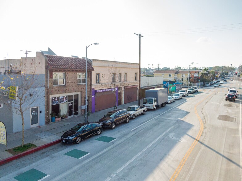 2608 54th, Los Angeles, CA for sale - Building Photo - Image 2 of 24