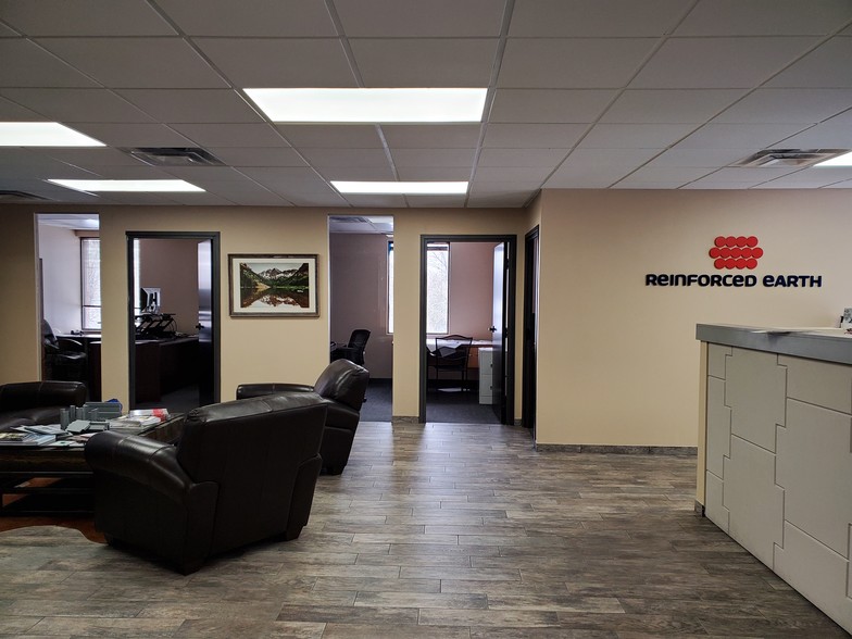 9025 E Kenyon Ave, Denver, CO à louer - Photo intérieure - Image 3 de 53